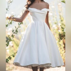 NEW Allure Bridals R3705TL Vintage Inspired Off Shoulder Tea Length Wedding Gown